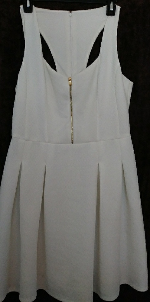 White/cream Guess dress